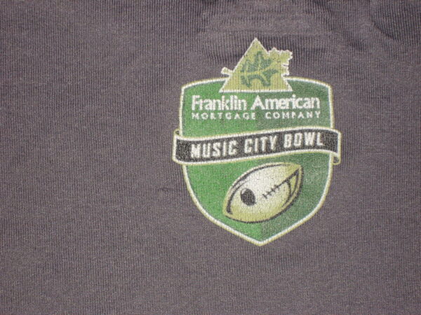 Scott Daly Team Issed & Signed Official Notre Dame Fighting Irish Football Music City Bowl Under Armour XL Shirt