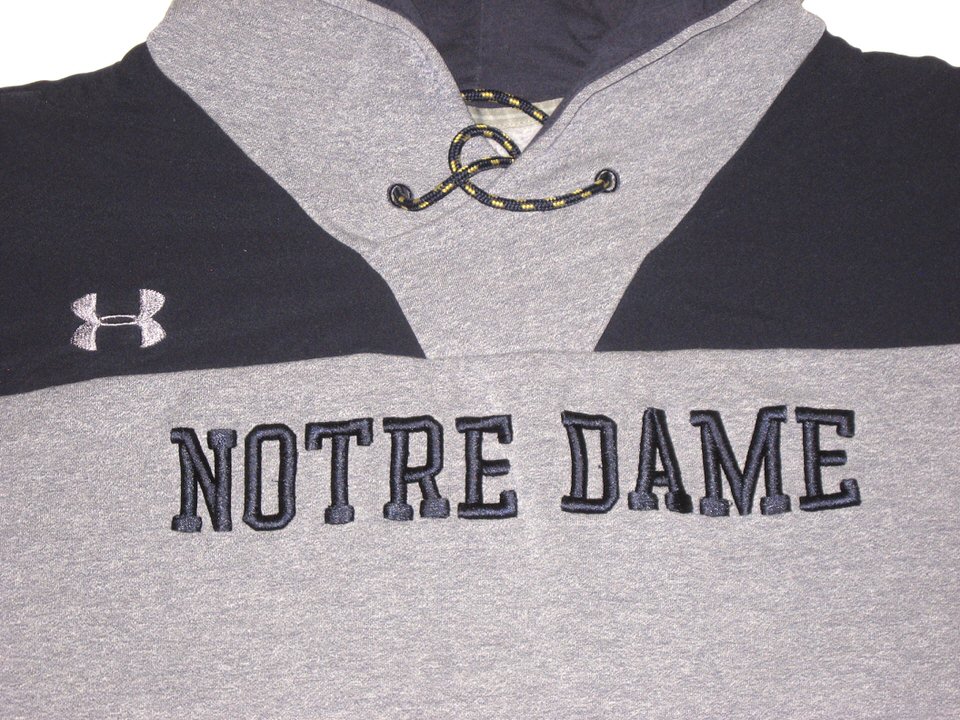 Tommy Kraemer Team Issued & Signed Official Notre Dame Fighting Irish Under  Armour ColdGear 3XL Pullover Hoodie