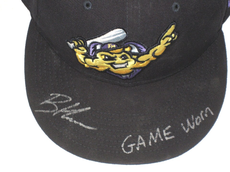 Bradley Hanner Team Issued & Signed Official Minnesota Twins New Era  59FIFTY Hat - Big Dawg Possessions