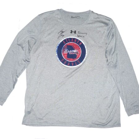 Indigo Diaz Training Worn & Signed Official Gray Atlanta Braves Long Sleeve Under Armour 2XL Shirt