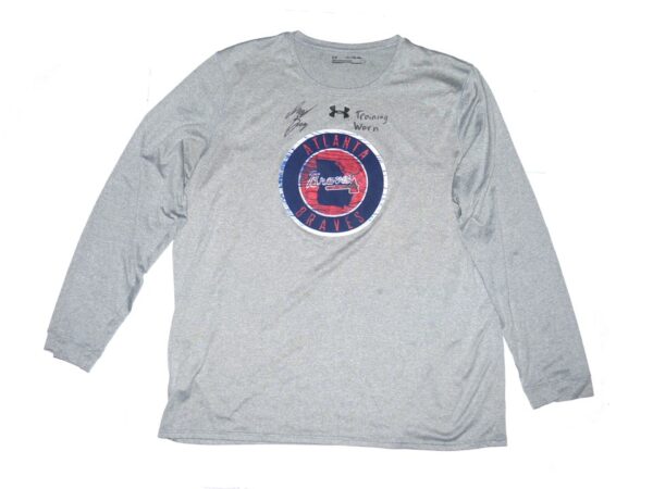 Indigo Diaz Training Worn & Signed Official Gray Atlanta Braves Long Sleeve Under Armour 2XL Shirt