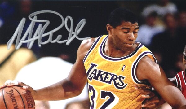 Magic Johnson Signed Los Angeles Lakers 8 x 10 Vs Michael Jordan - Beckett Witnessed