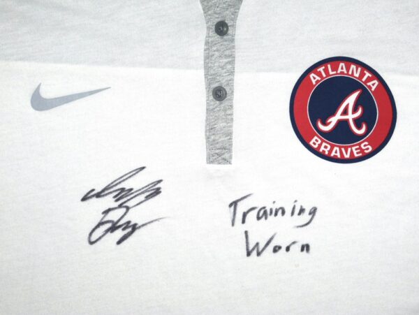 Indigo Diaz Training Worn & Signed Official Gray Atlanta Braves Nike Dri-Fit XXL Shirt