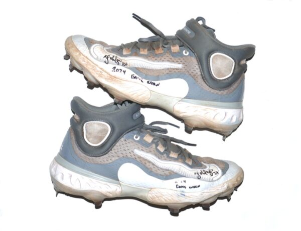 Yohel Pozo 2024 Oakland Athletics #32 Game Worn & Signed Grey & White Nike React Baseball Cleats