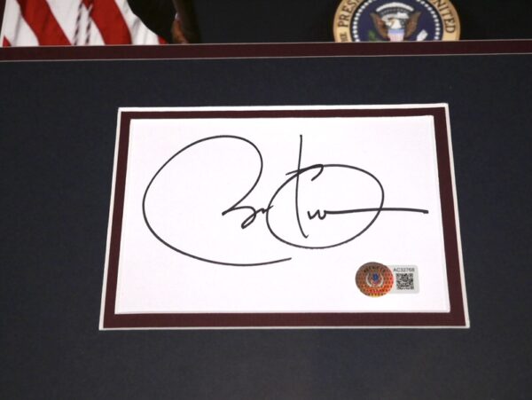 Barack Obama 44th President of the United States Autographed Signed Custom Framed Display - Measures 18.5 x 18.5 - Beckett LOA