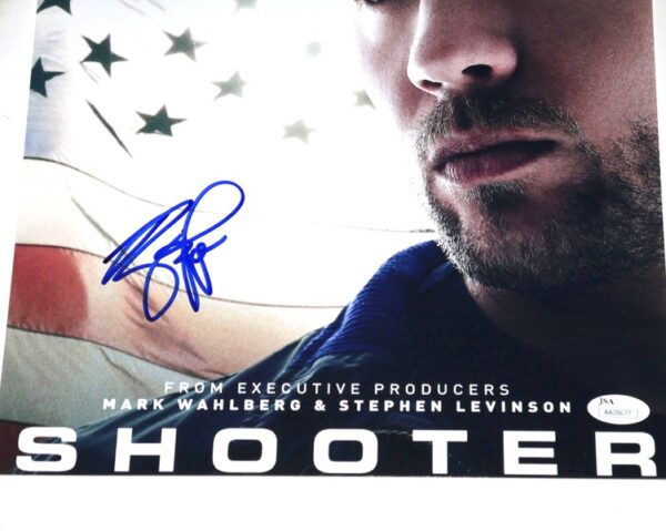 Ryan Phillippe Signed Bob Lee Swagger Shooter 11x14 Photo - JSA