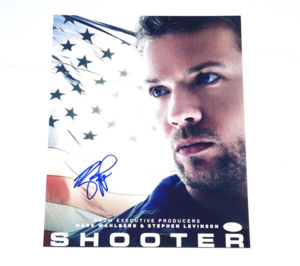 Ryan Phillippe Signed Bob Lee Swagger Shooter 11x14 Photo - JSA