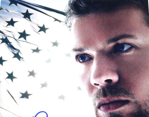 Ryan Phillippe Signed Bob Lee Swagger Shooter 11x14 Photo - JSA